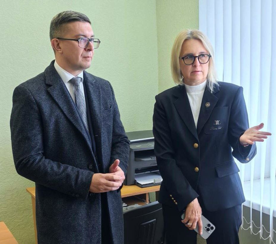 photo_5443081542952941694_y (1).jpg