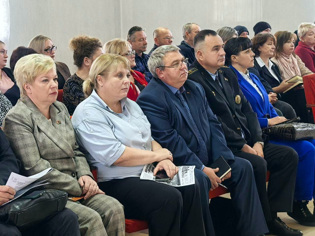 photo_5443081542952941700_y (1).jpg